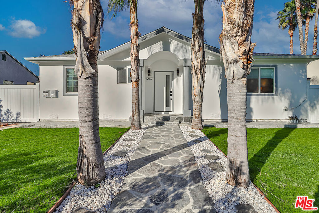 Properties 4 22131 Victory Boulevard