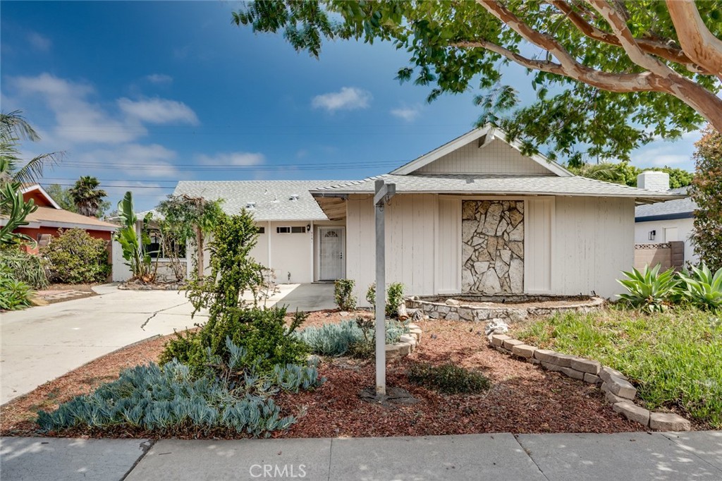 5751 mangrum drive