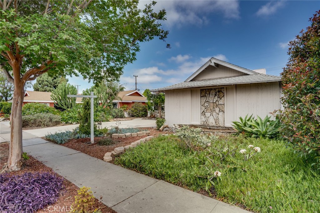 5751 mangrum drive