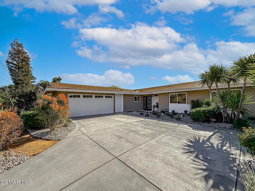 Photo of 4627 Willens Avenue, Woodland Hills, CA 91364 (MLS # 226000325)