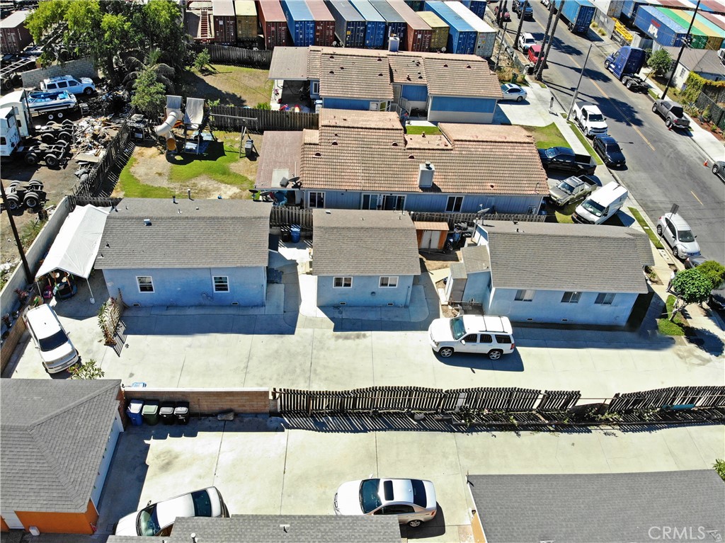 3 Detached Units For Sale! The front unit has 2 bedrooms & 1 bathroom. The middle unit is 1 bedroom and 1 bathroom and the back unit is 2 bedrooms, 1 bathroom. This property is set on a generous 7,013 sq. ft. lot, ensuring plenty of outdoor space and easy access for tenants with ample parking available. Don’t miss out on this fantastic opportunity to invest in a prime location! Known for its rich maritime history and close-knit community, Wilmington features charming streets lined with a mix of residential homes, small businesses, and local parks.