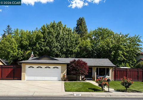 Photo of 3068 Montevideo Dr Dr, San Ramon, CA 94583 (MLS # 41133396)