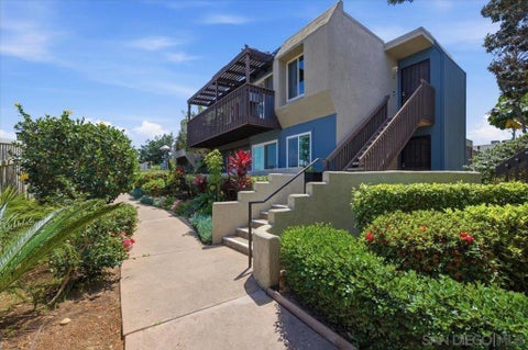 Photo of 6373 Rancho Mission Rd #5, San Diego, CA 92108 (MLS # 260016460SD)
