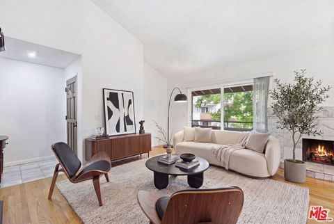 Photo of 15155 Sherman Way Way #47, Van Nuys, CA 91405 (MLS # 26724329)