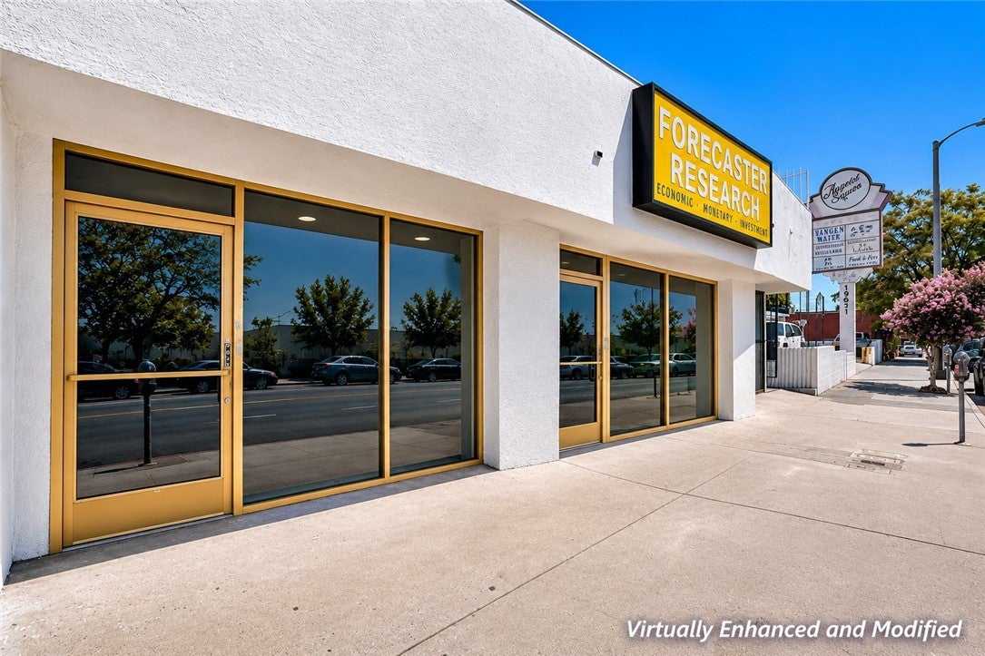 19621 Ventura Boulevard