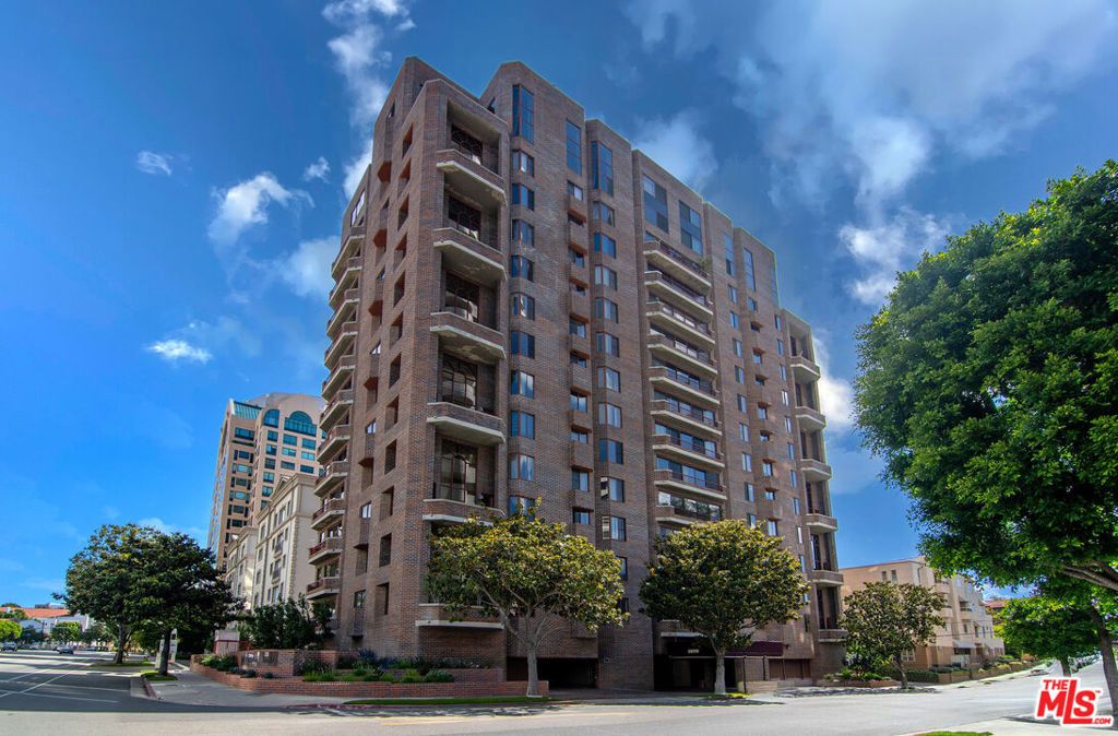 Photo of 10550 Wilshire Boulevard #503, Los Angeles, CA 90024 (MLS # 26841515)