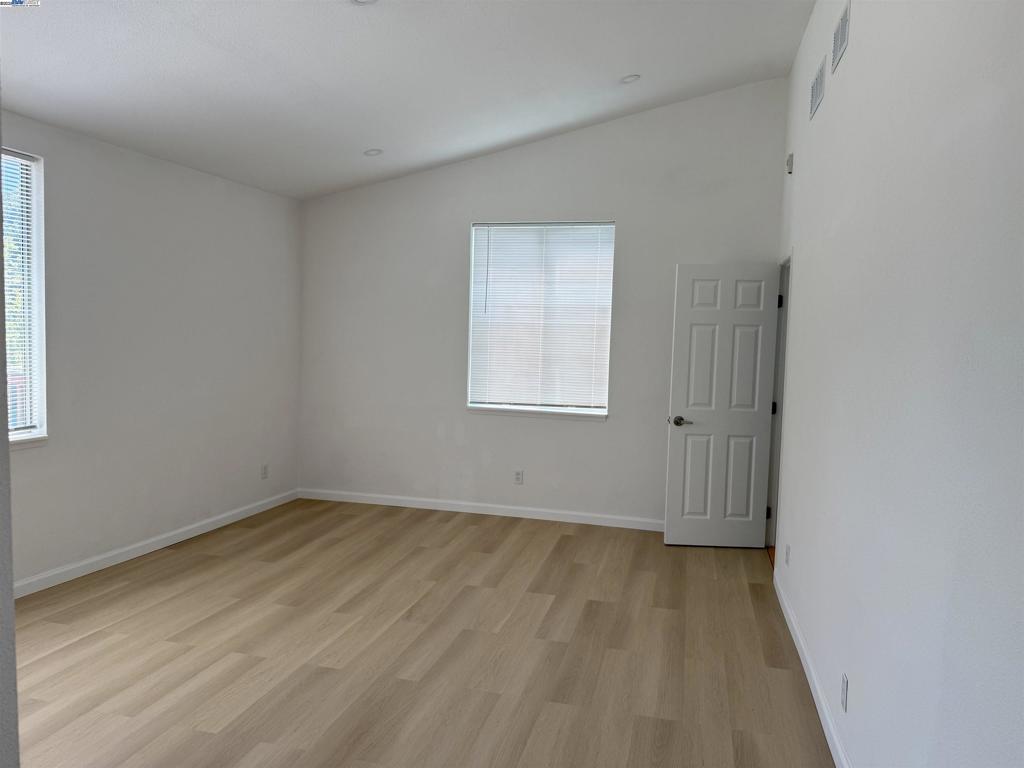 EL SOBRANTE - Residential