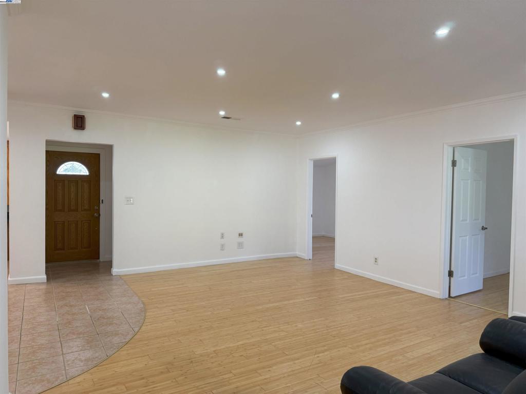 EL SOBRANTE - Residential