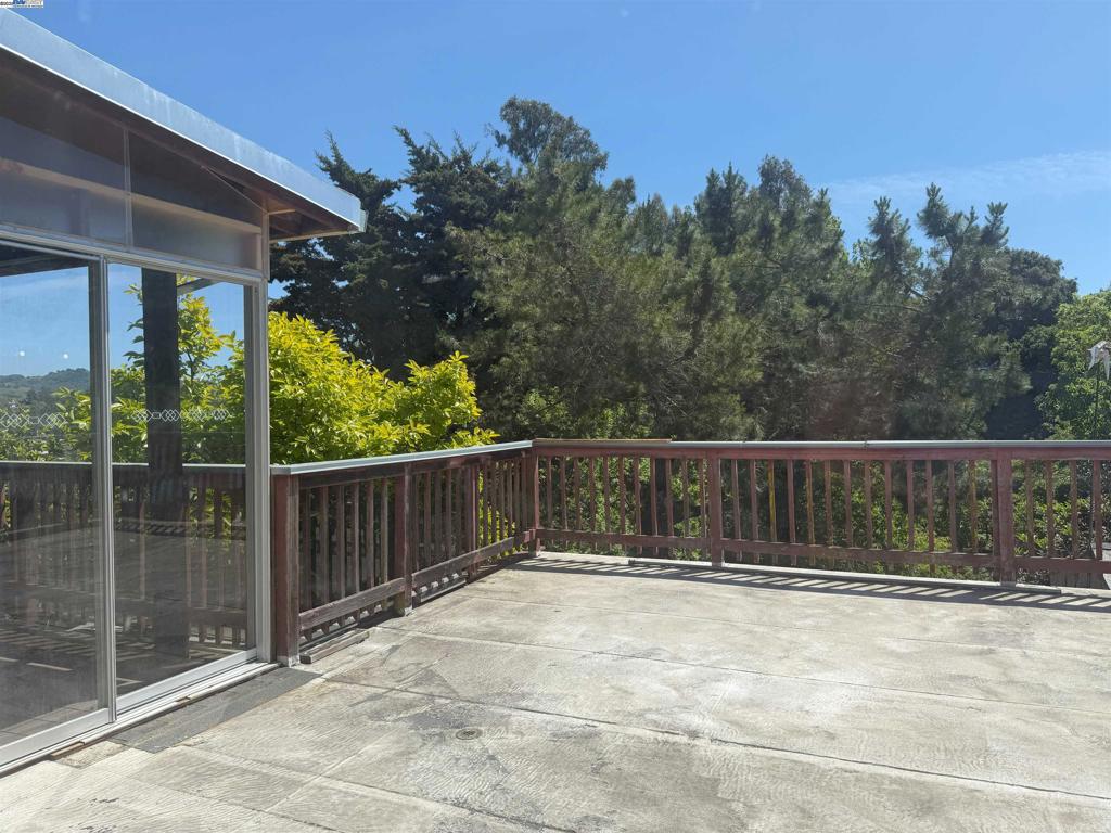 EL SOBRANTE - Residential