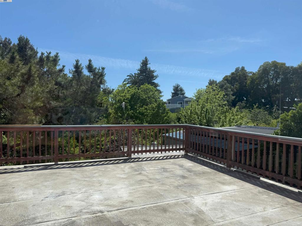 EL SOBRANTE - Residential
