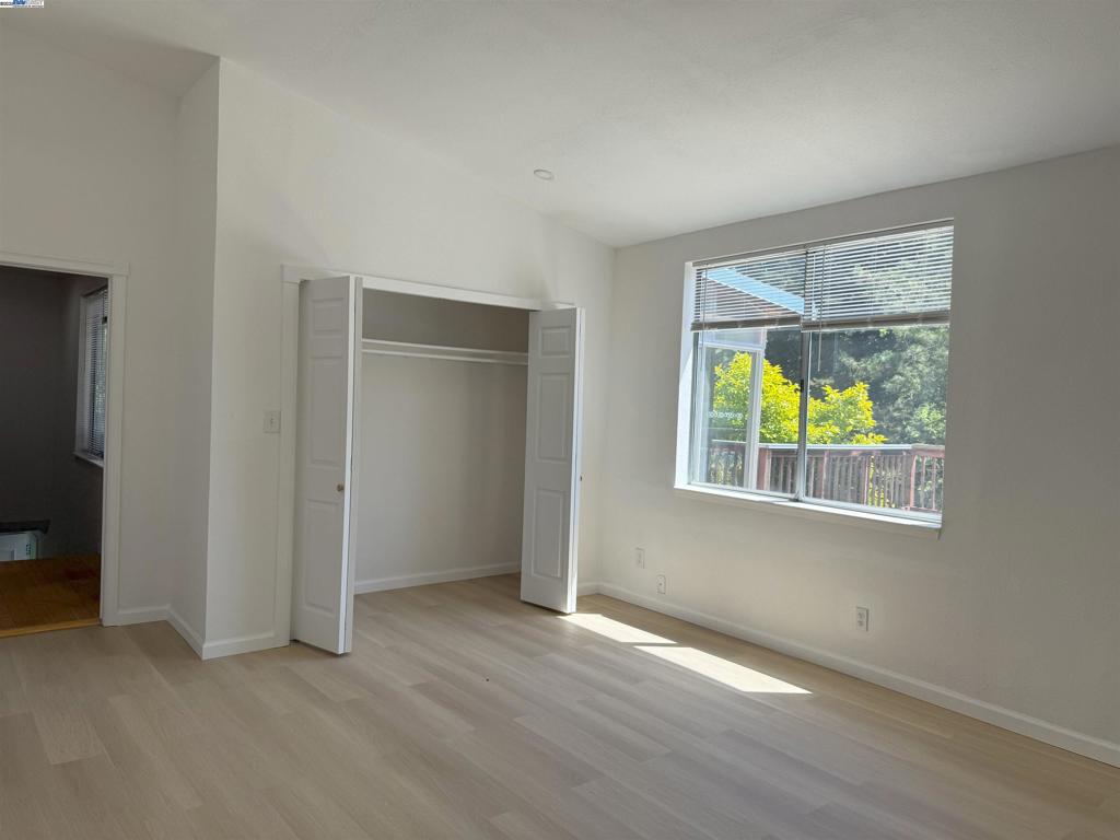 EL SOBRANTE - Residential