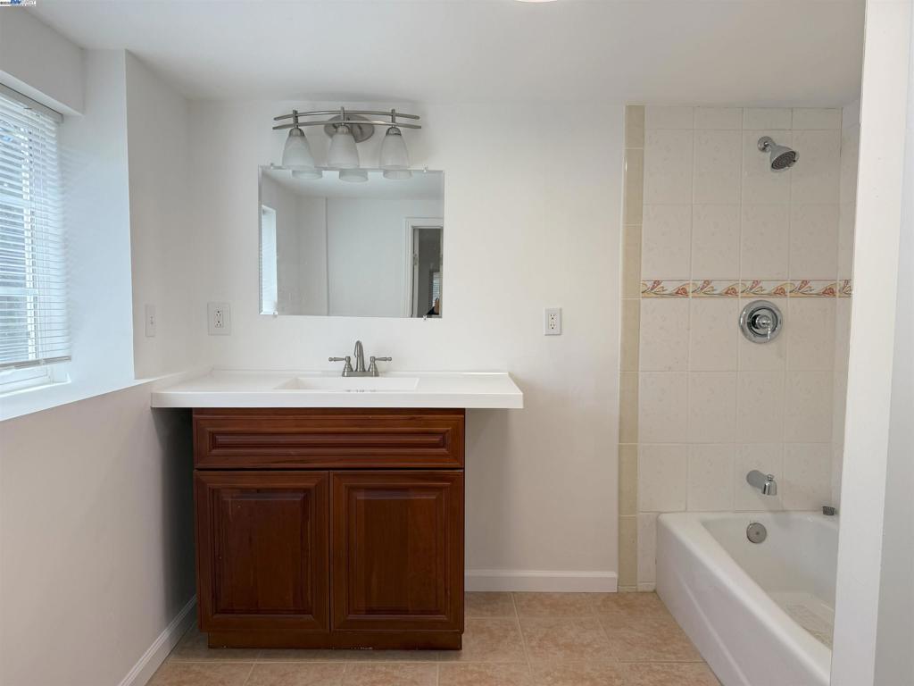EL SOBRANTE - Residential