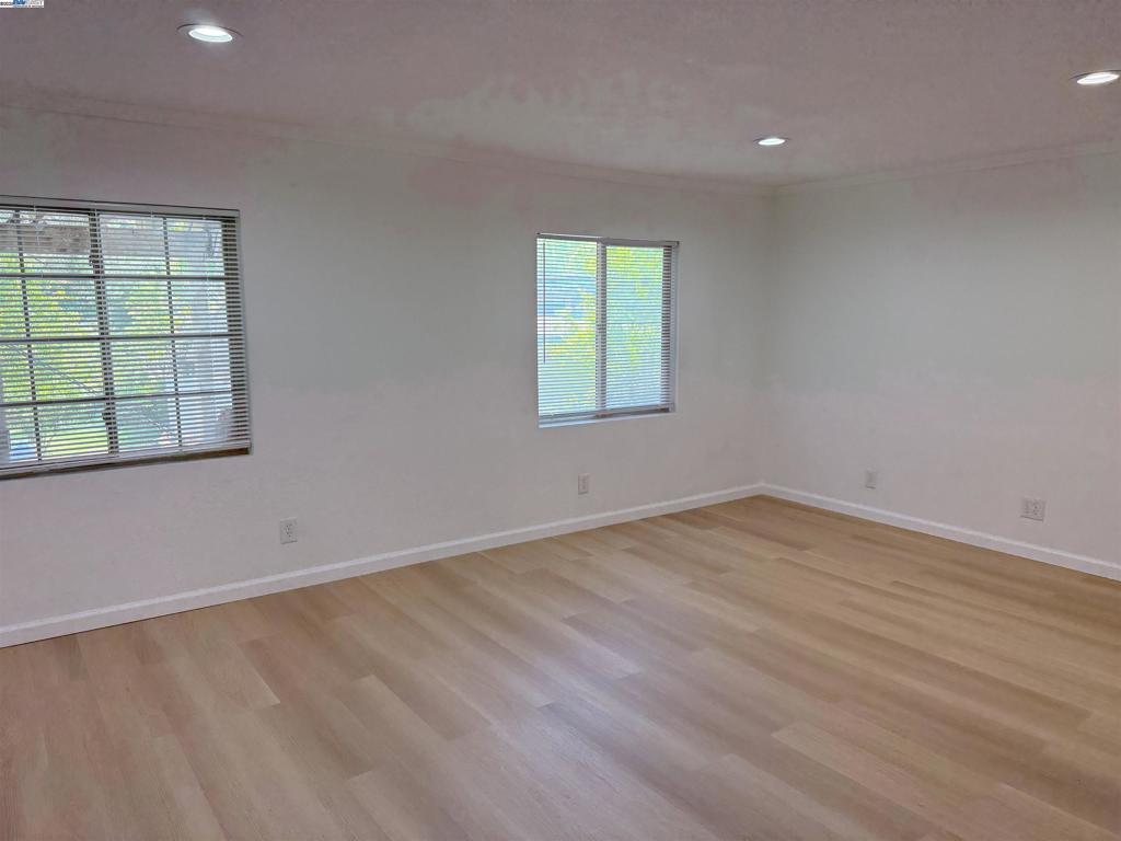 EL SOBRANTE - Residential