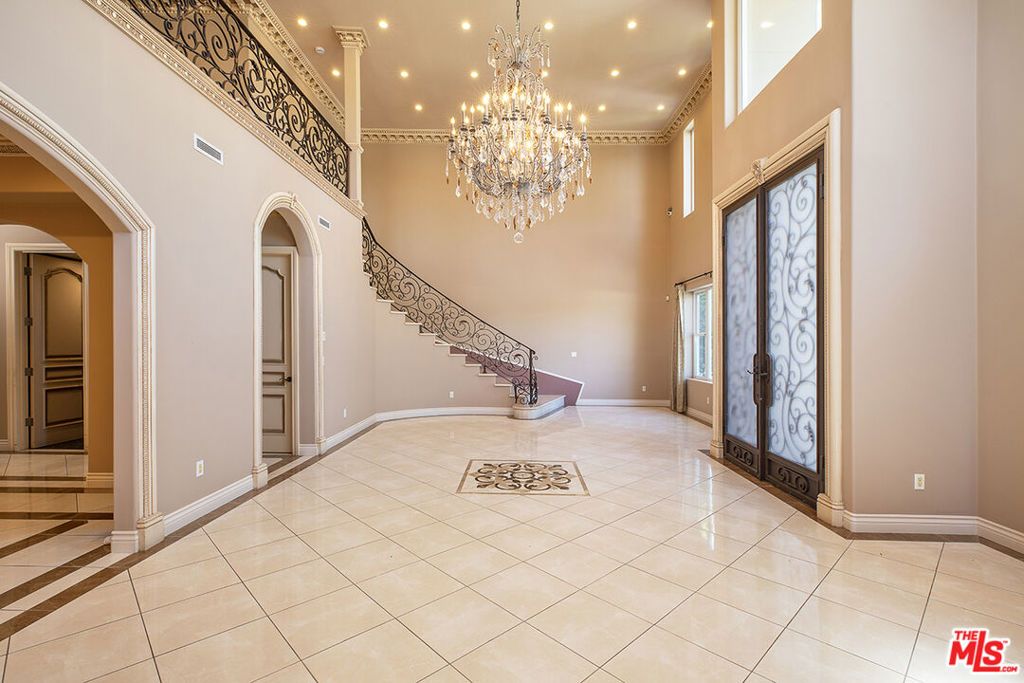 Photo of 5117 Rubio Avenue, Encino, CA 91436 (MLS # 26671523)