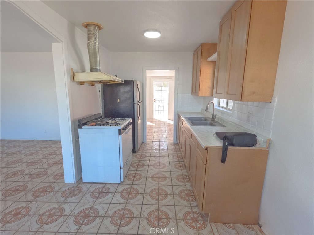 8702 Fontana Street