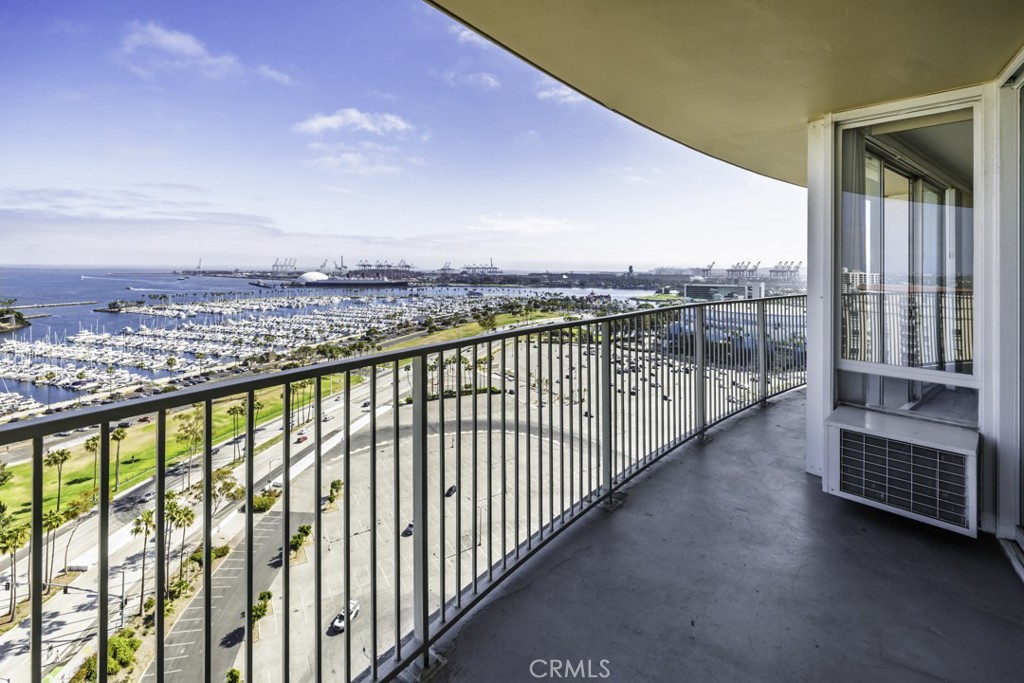 700 E Ocean Boulevard 2606