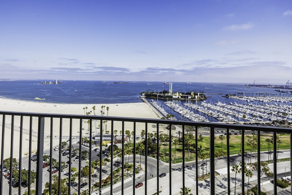 700 E Ocean Boulevard 2606