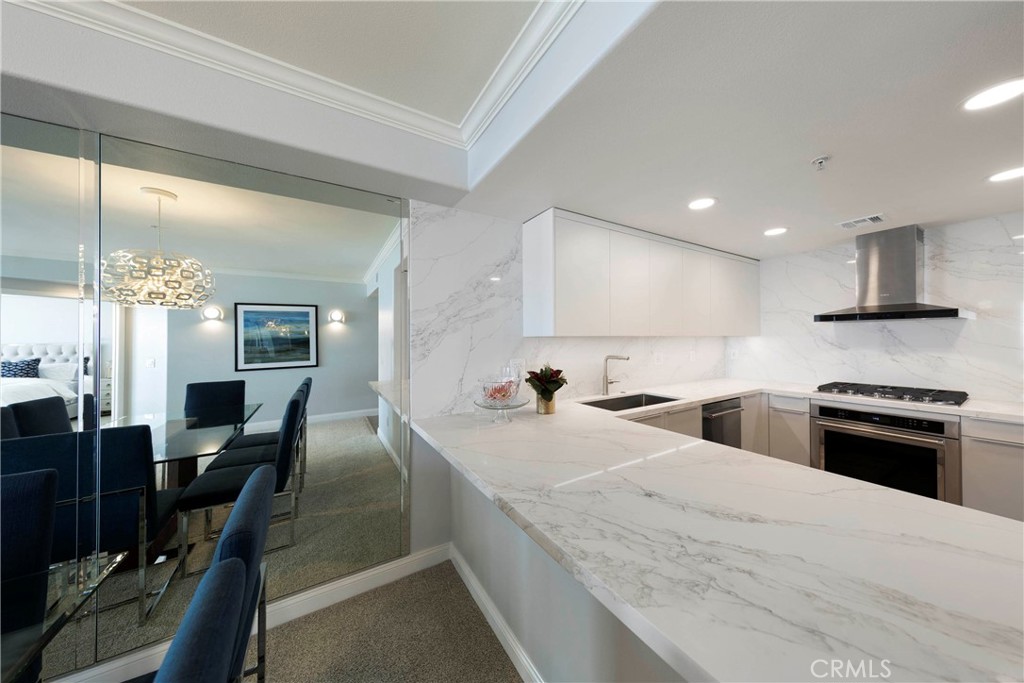 1500 E OCEAN Boulevard 206