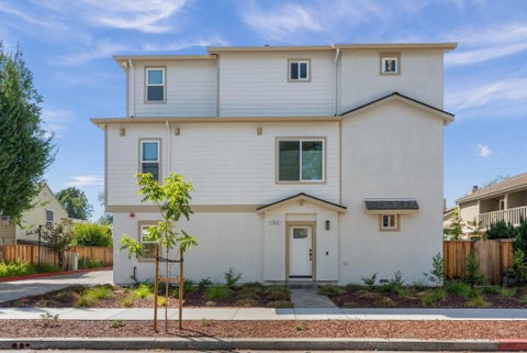 Photo of 182 W Rincon Avenue, Campbell, CA 95008 (MLS # ML82061331)