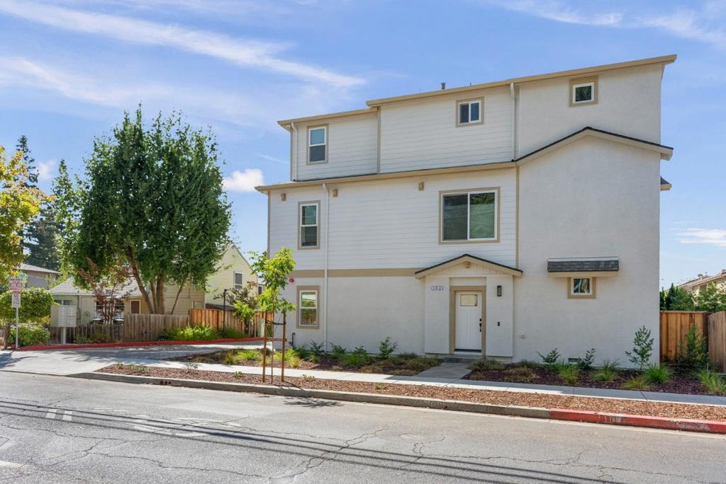 182 W Rincon Avenue, Campbell CA 95008