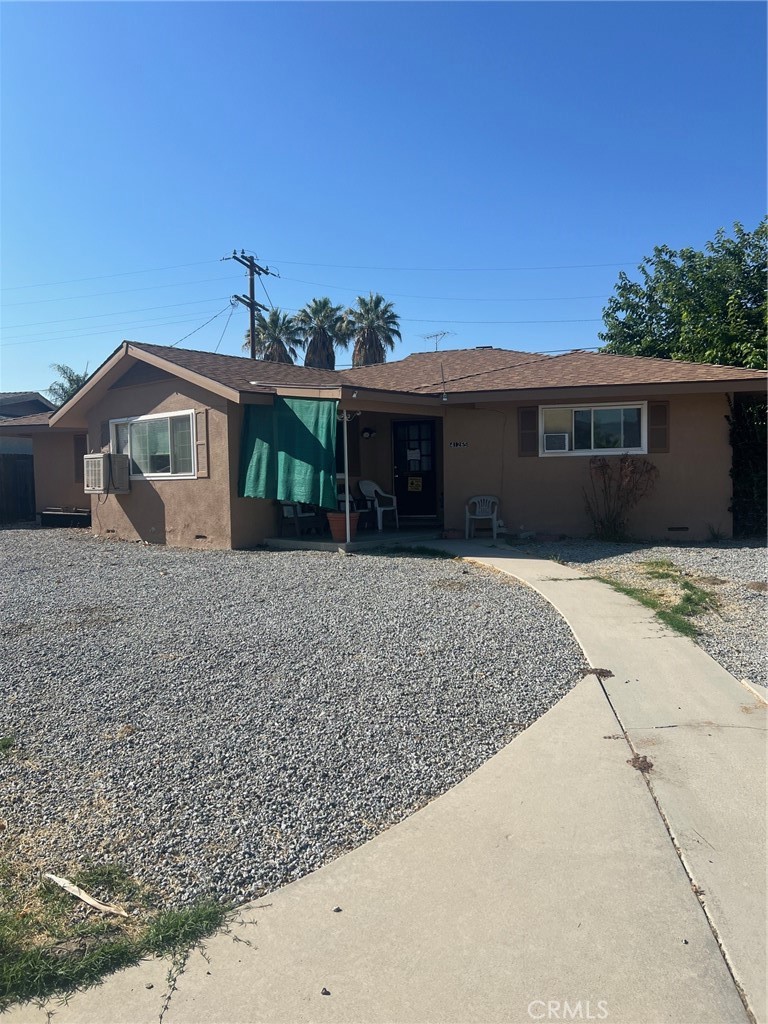 Excellent 3 Bedroom + Bonus Room on corner lot! New roof and new central heat + A/C. Brick fireplace with large bedrooms. Priced to sell fast!
