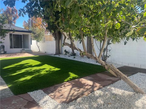 Photo of 4919 Enfield Avenue, Encino, CA 91316 (MLS # SR25265513)