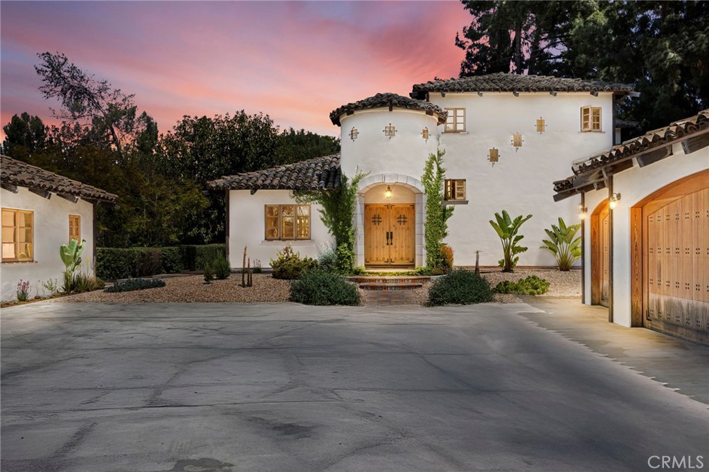 911 Laguna Road