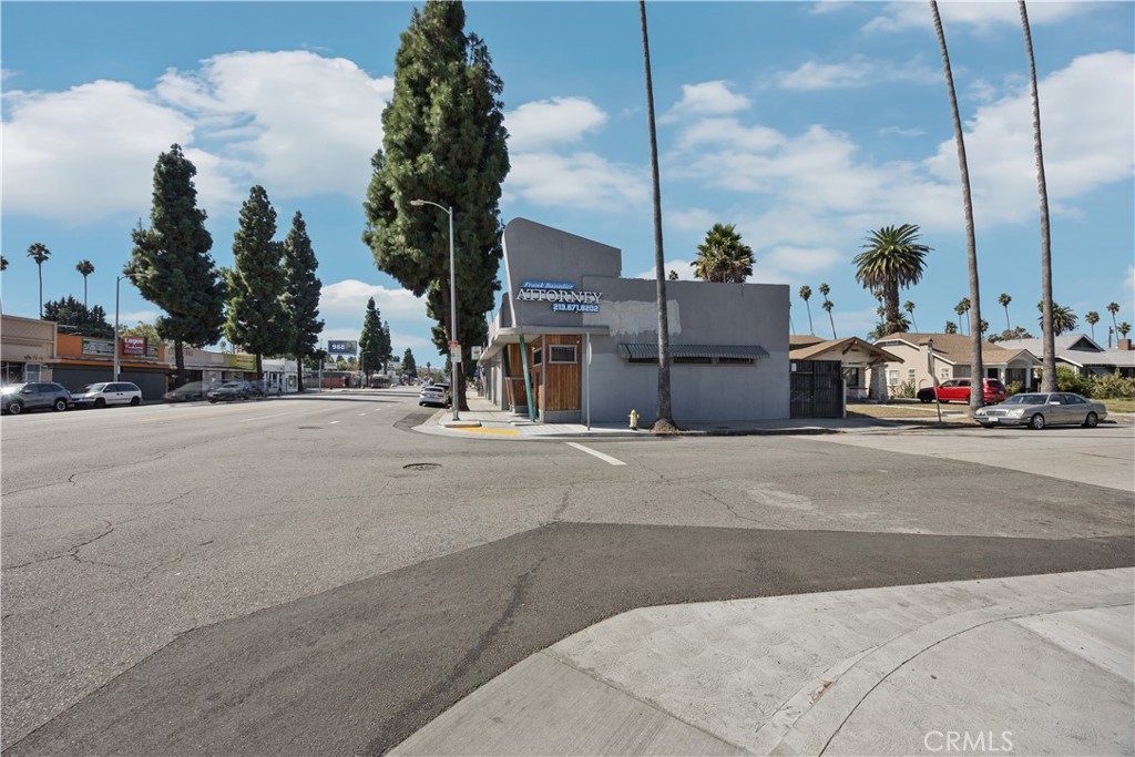2401 W Martin Luther King Jr