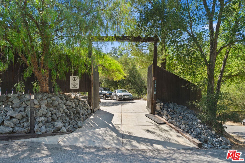 1640 Old Topanga Canyon Road