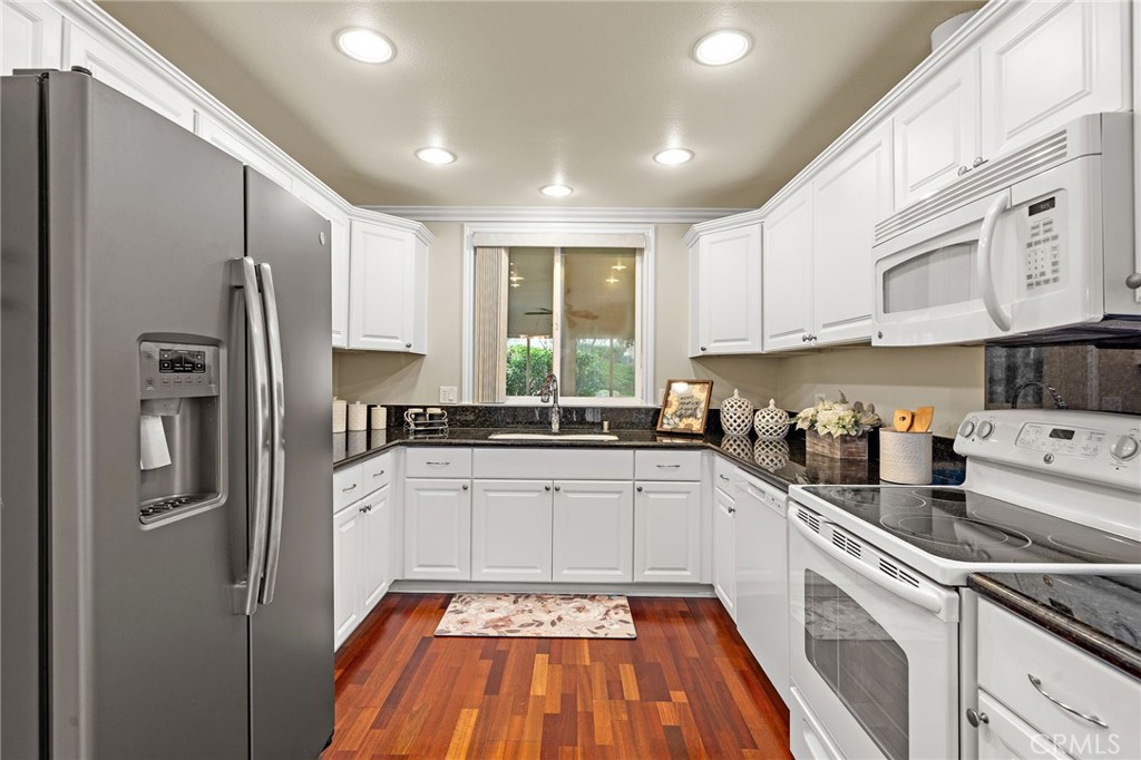 592 Avenida Majorca A