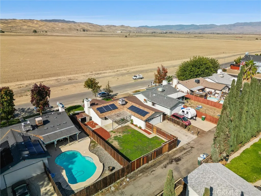 Coalinga, California 93210, United States, 3 Bedrooms Bedrooms, ,2 BathroomsBathrooms,Residential,Active,235803