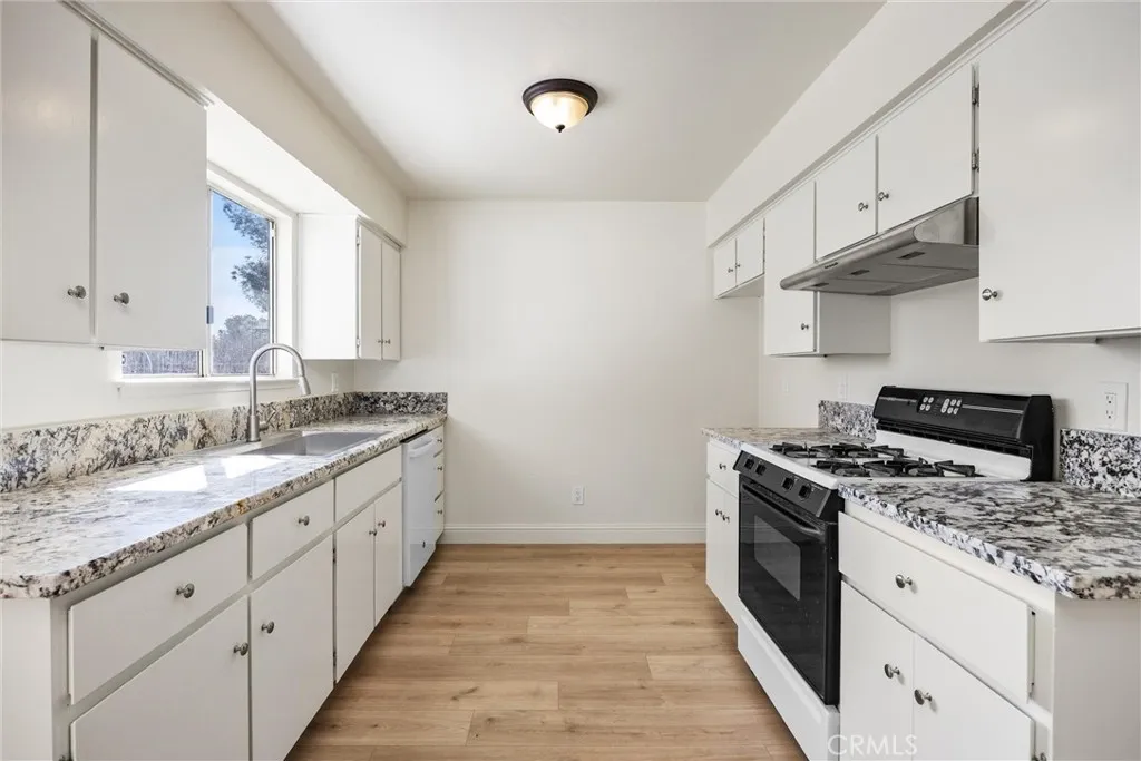 Coalinga, California 93210, United States, 3 Bedrooms Bedrooms, ,2 BathroomsBathrooms,Residential,Active,235803