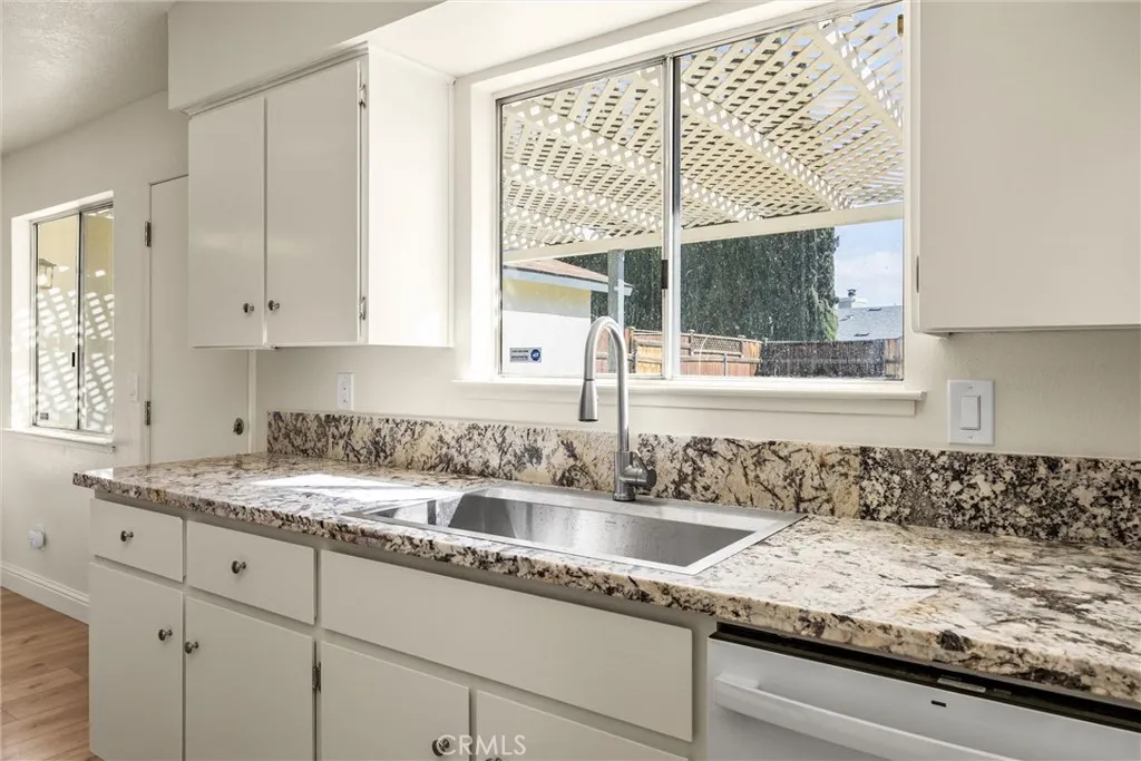 Coalinga, California 93210, United States, 3 Bedrooms Bedrooms, ,2 BathroomsBathrooms,Residential,Active,235803