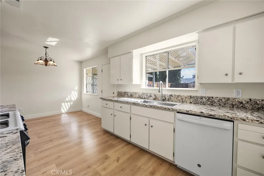 Coalinga, California 93210, United States, 3 Bedrooms Bedrooms, ,2 BathroomsBathrooms,Residential,Active,235803