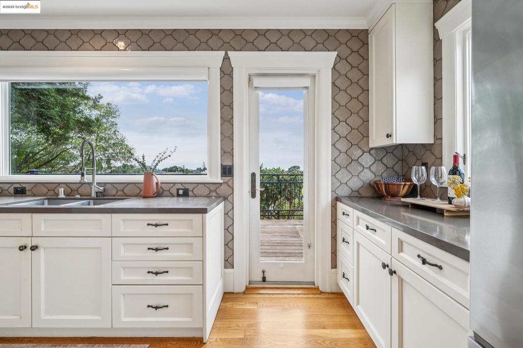 GLENVIEW - Residential