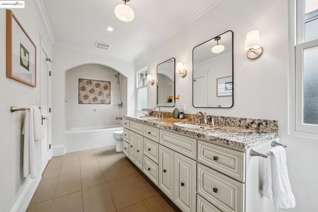 GLENVIEW - Residential