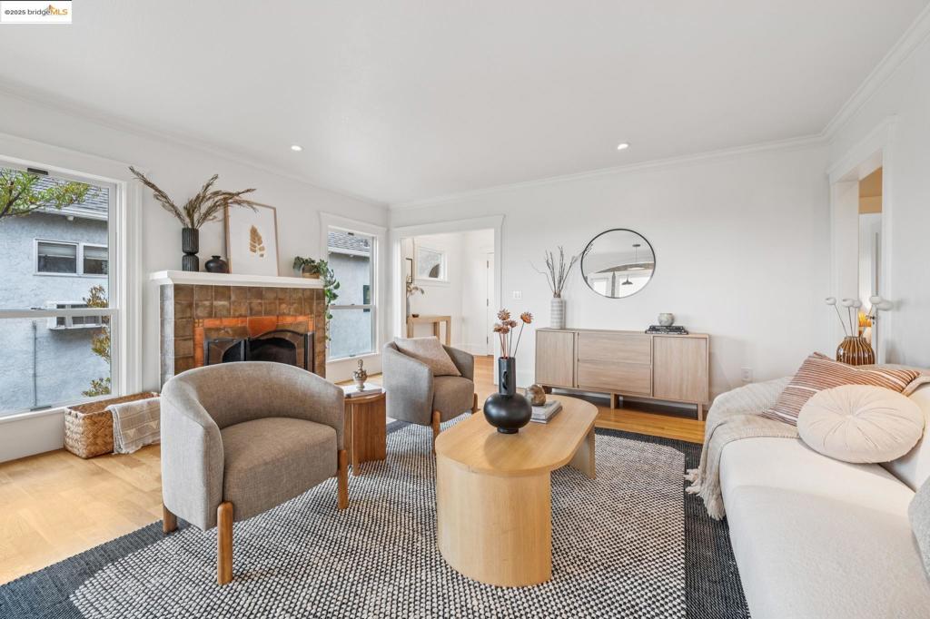 GLENVIEW - Residential