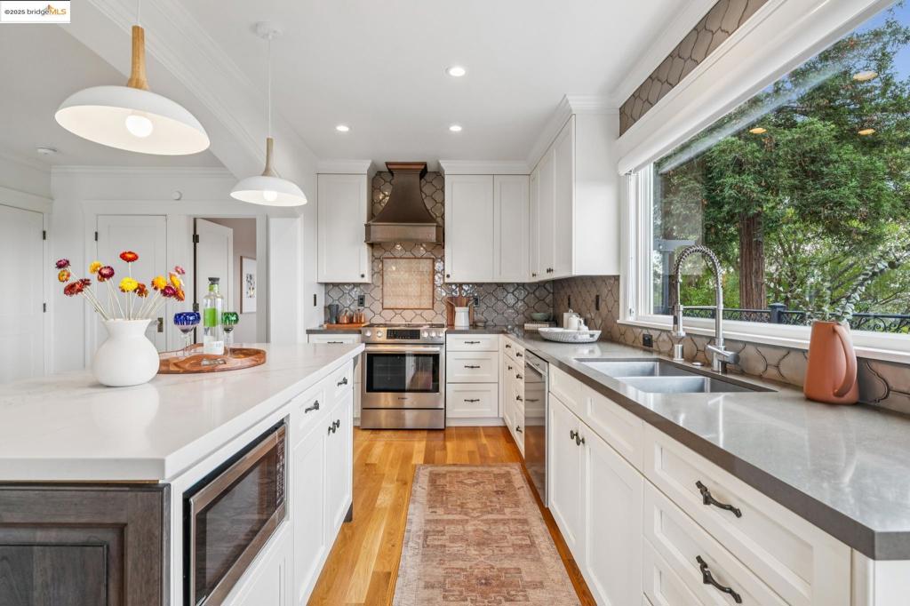 GLENVIEW - Residential