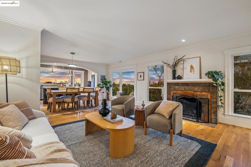 GLENVIEW - Residential