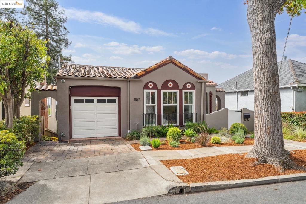 GLENVIEW - Residential