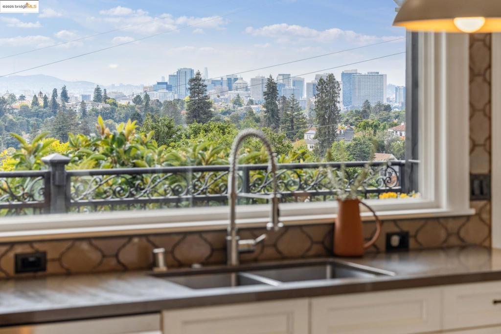 GLENVIEW - Residential