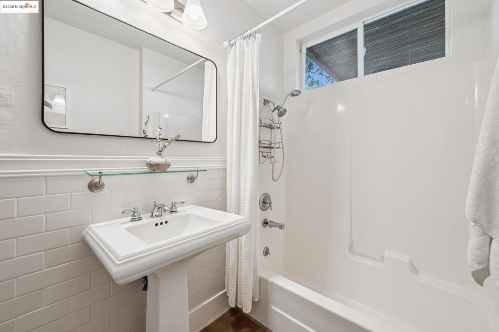 GLENVIEW - Residential