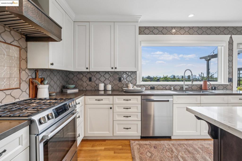 GLENVIEW - Residential