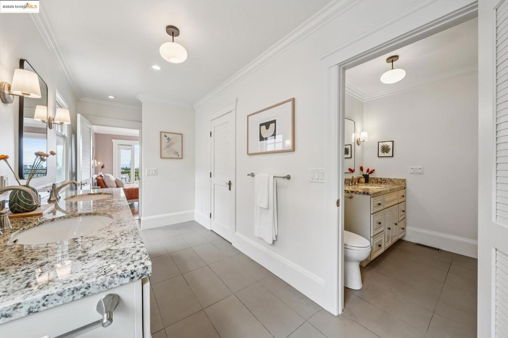 GLENVIEW - Residential
