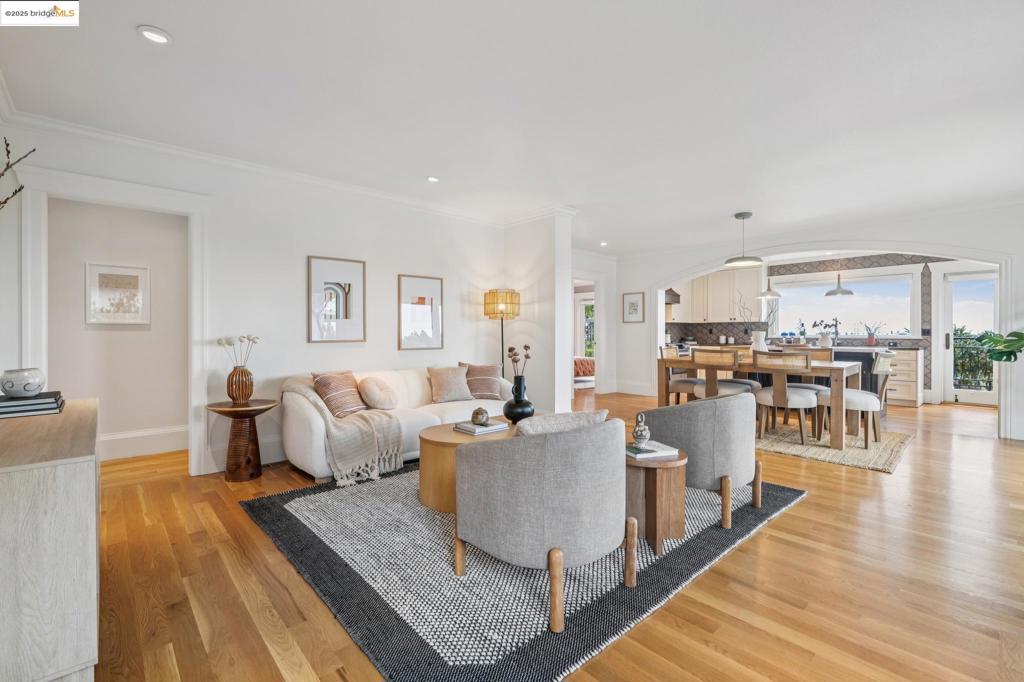 GLENVIEW - Residential