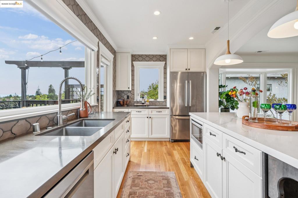 GLENVIEW - Residential