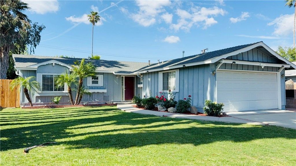 Photo of 24033 Mobile St St, West Hills, CA 91307 (MLS # SR26084120)