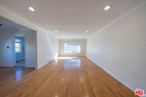 Photo of 9205 Alcott Street #Unit 4, Los Angeles, CA 90035 (MLS # 25609307)