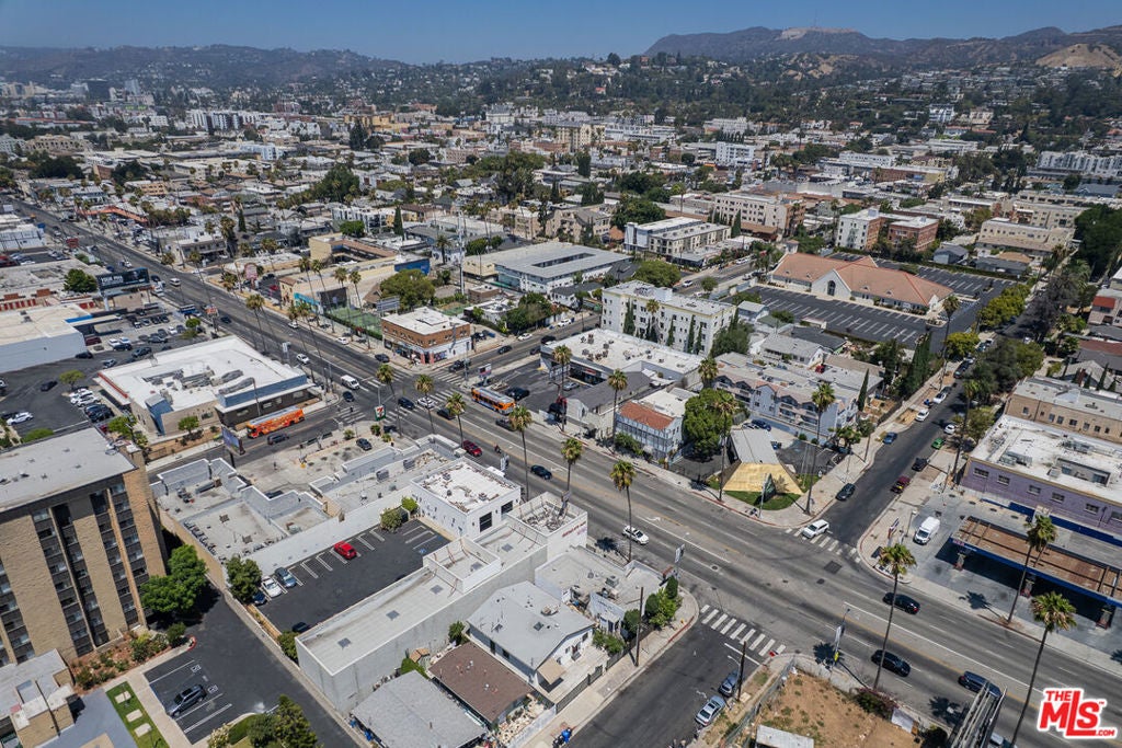 1443 N Mariposa