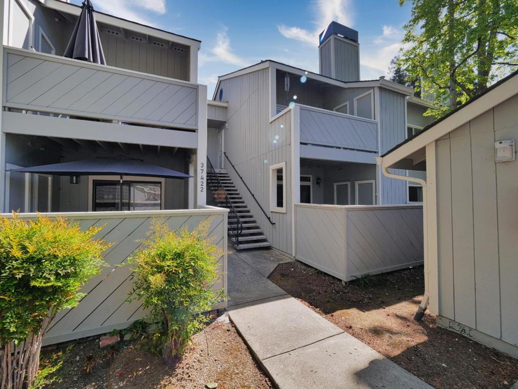 Charming and cozy 2-bedroom, 2-bathroom home in the heart of Fremont. This 942 sq ft residence is perfect for those seeking comfort and convenience. The kitchen boasts modern amenities and ample counter space, ideal for preparing meals and entertaining guests. The home features a warm and inviting living area with a fireplace, perfect for cozy evenings. Quality flooring runs throughout the space, providing both durability and style. Additional amenities include a convenient in-unit laundry setup and a single-car garage. Located within the Fremont Unified School District, this property is situated in a desirable neighborhood with easy access to local schools, parks, and shopping. Don't miss this opportunity to make this delightful Fremont home yours.